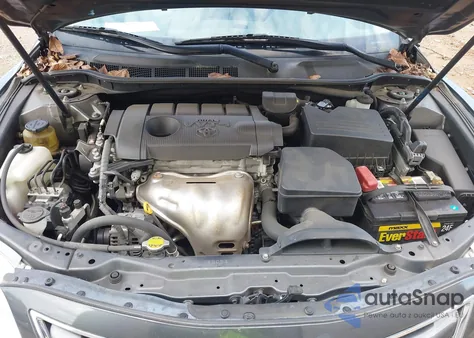 2011 Toyota Camry Le z USA, uszkodzony, nr VIN 4T1BF3EK5BU123271